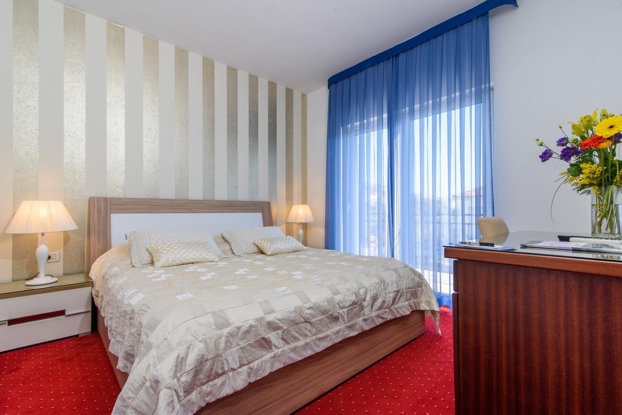 Mediterana Hotel Seget Vranjica
