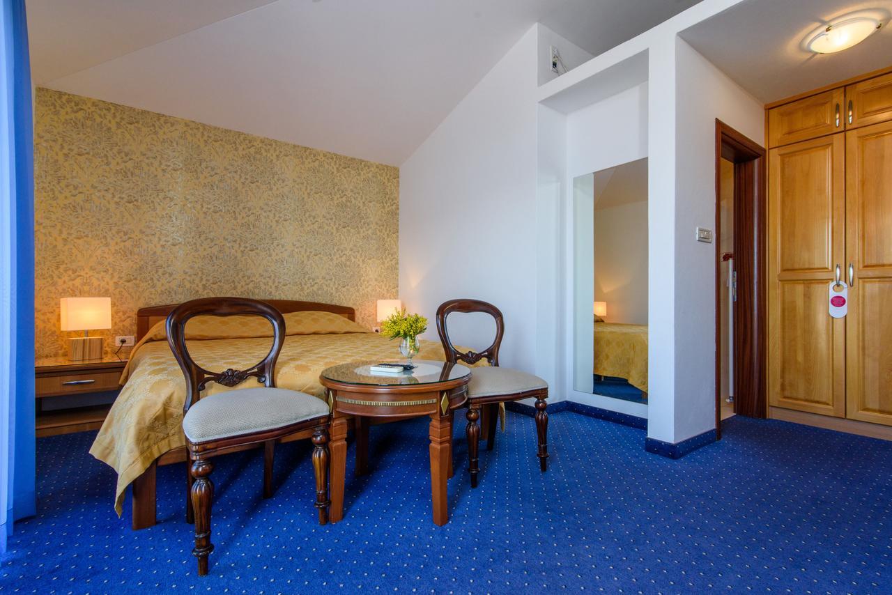 Mediterana Hotel Seget Vranjica