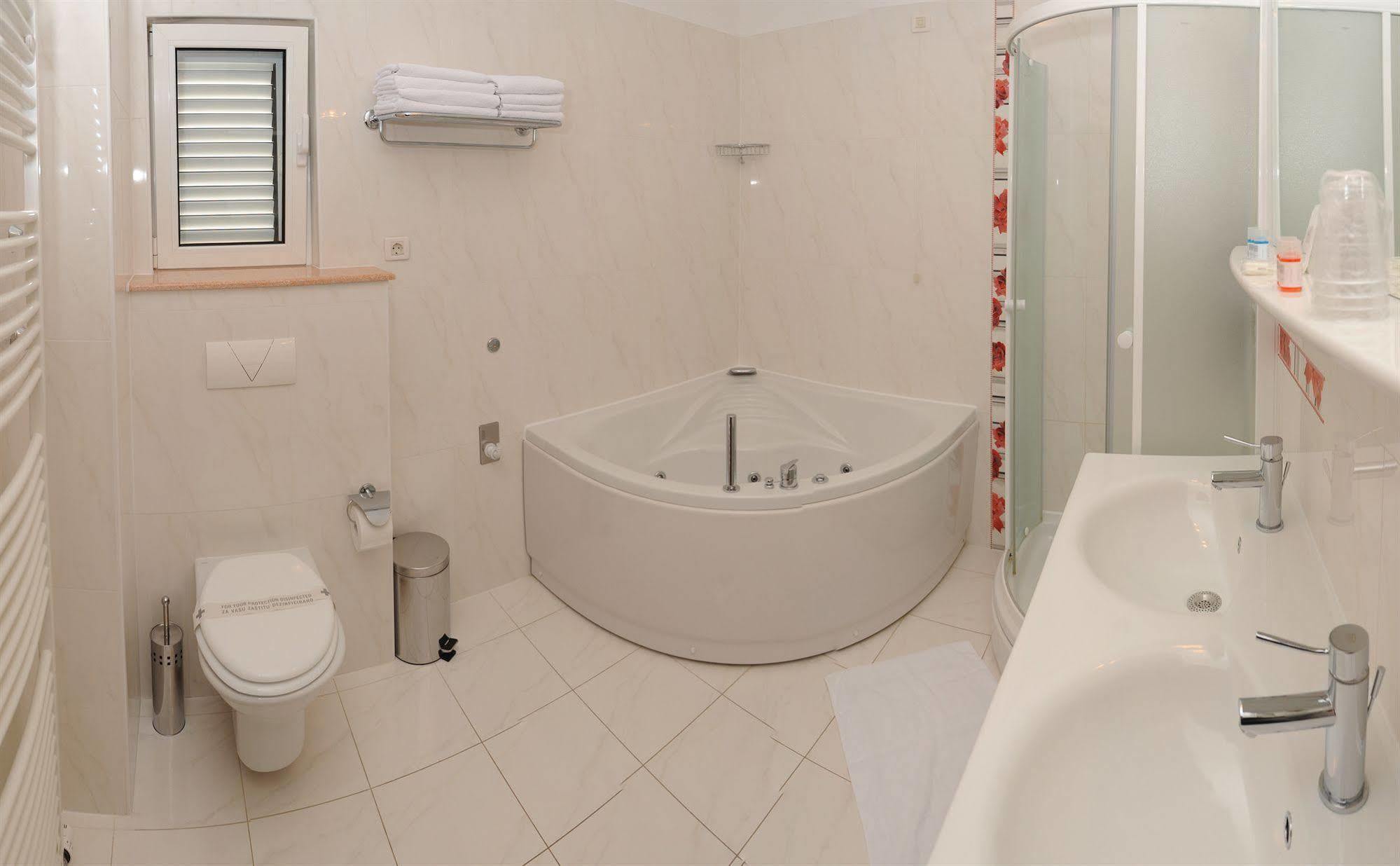 Hotel Mediterana Seget Vranjica